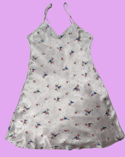 Pijama Satín Blanco con Flores 💐